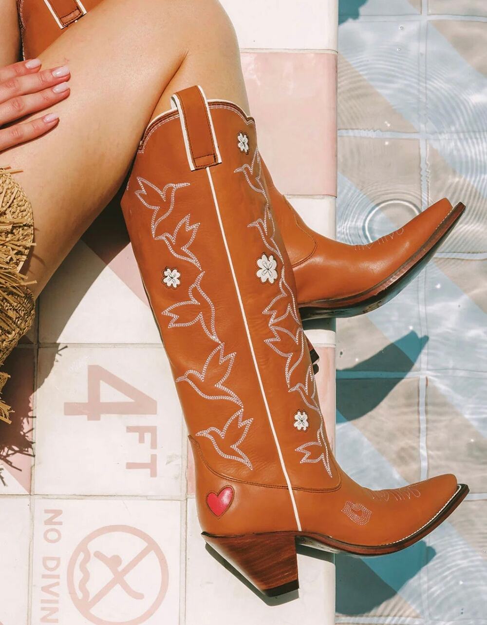 NEW Besita Honey Boots Women's Cowgirl Boots SZ 10 in Sierra White